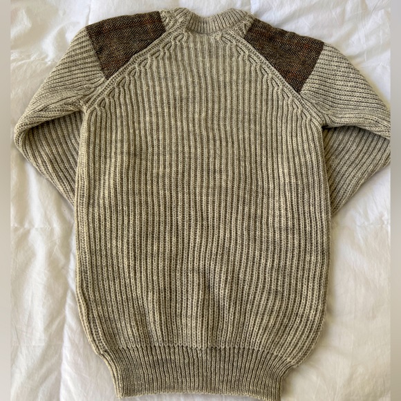 COPY - NWOT Mens Authentic Scottish ECOSSE Wool Sweater, Harris Tweed Patches, … - Picture 5 of 6